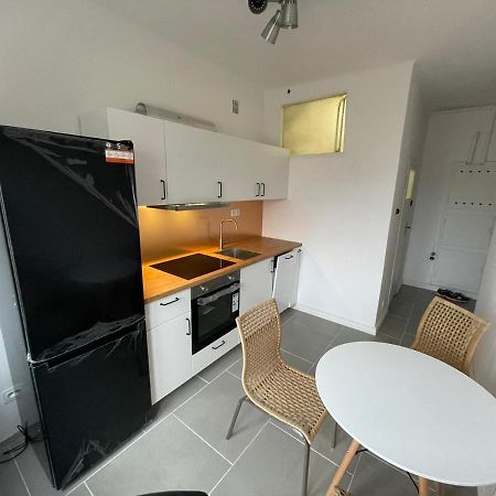 Apartament Piesza Apartment เคียลเซ ภายนอก รูปภาพ